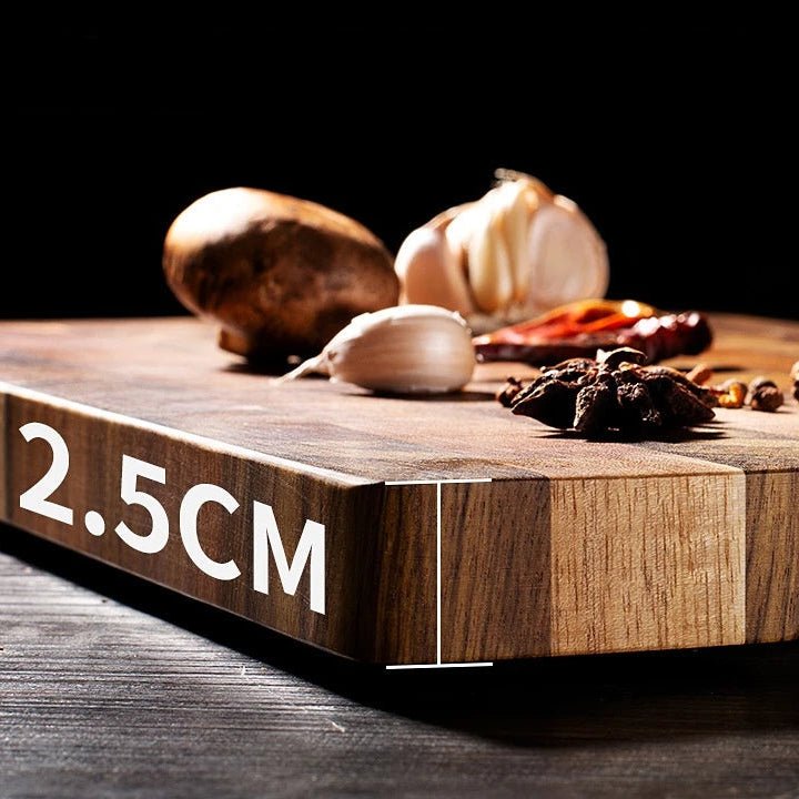 gros plan sur épaisseur de 2.5 cm de planche à découper en bois