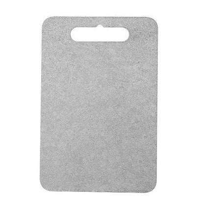 planche a decouper en titane couleur argentée