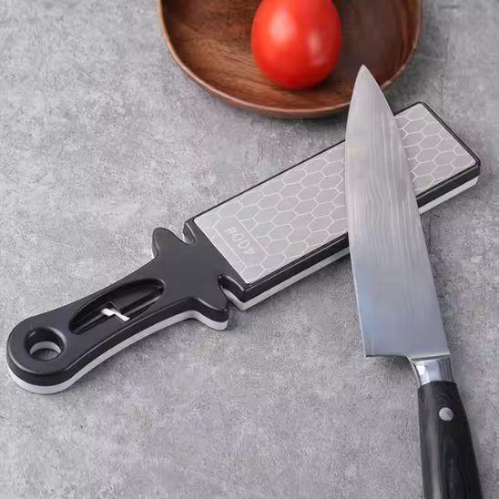 Aiguiseur de couteau double-face