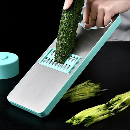 Chef tranche concombre avec Mandoline japonaise compacte