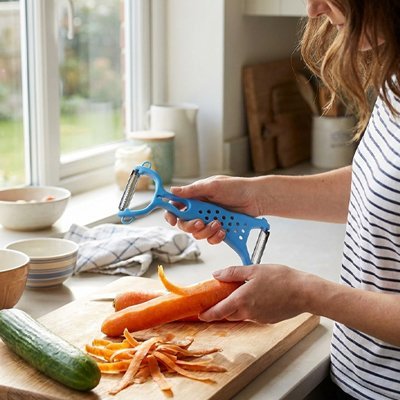 Éplucheur à légumes ergonomique et pratique