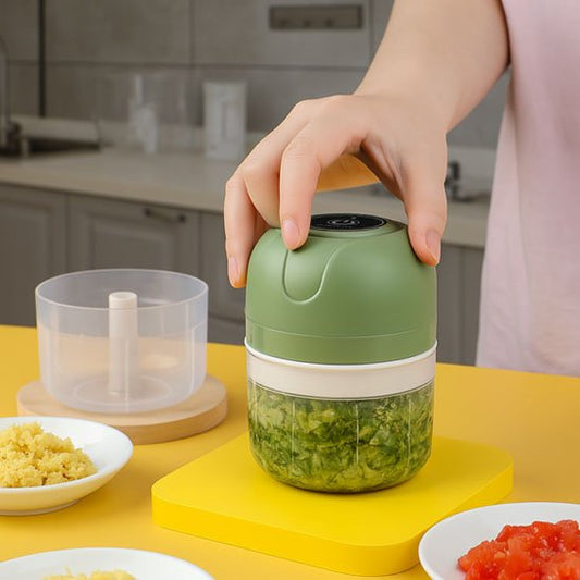 Hachoir electrique pour fines herbes