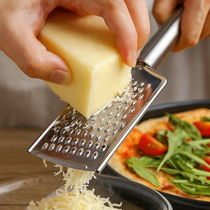 Râpe à fromage à manche ergonomique