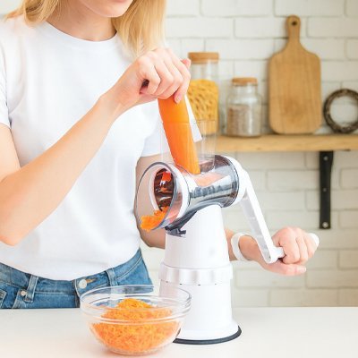 Râpe à légumes manuelle pour carottes avec 3 différents lames pour trois style de coupe