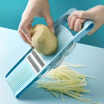 Trancher pomme de terre en julienne sur mandoline cuisine 