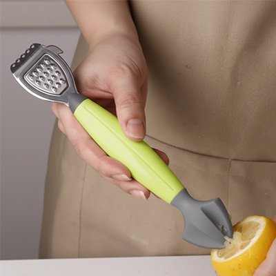 Zesteur avec option extracteur à jus pratique